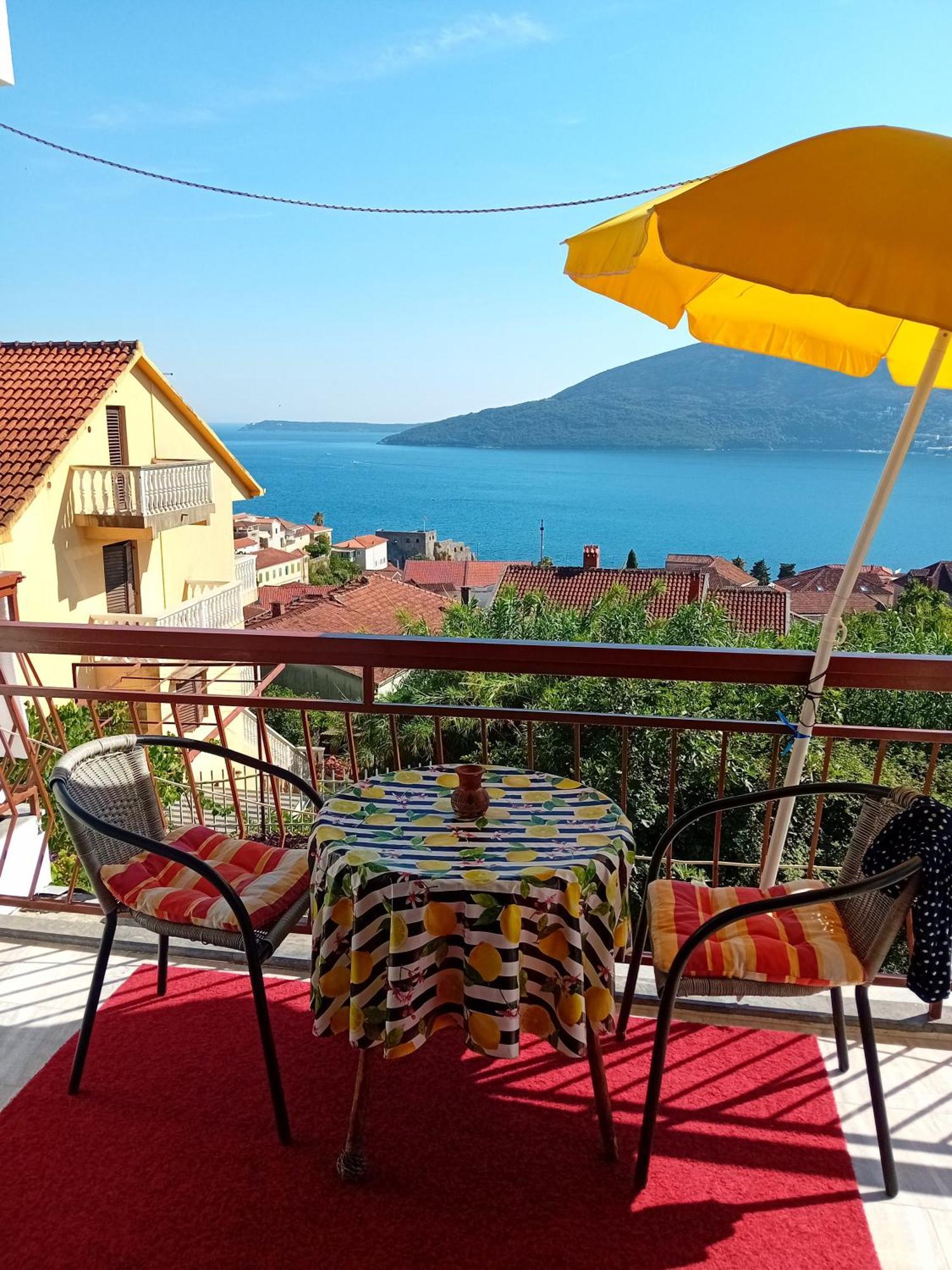 Guest House Cinderella Herceg Novi Exterior foto