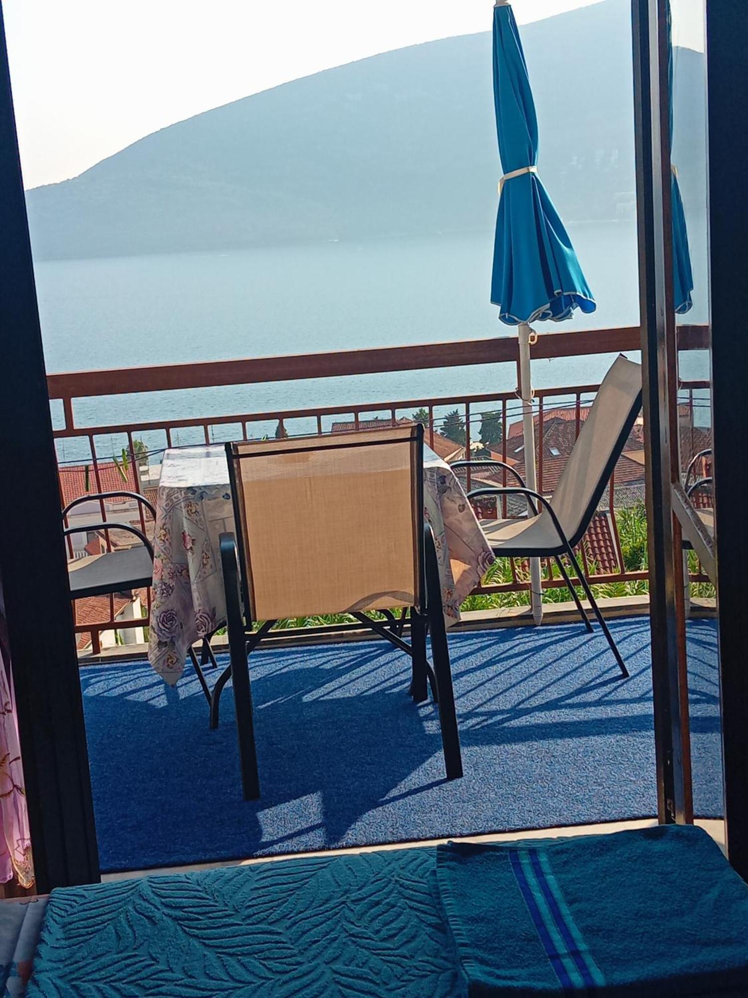 Guest House Cinderella Herceg Novi Exterior foto